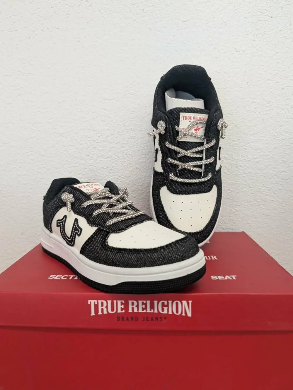 True religion Allison Sneaker Size 13 Girls